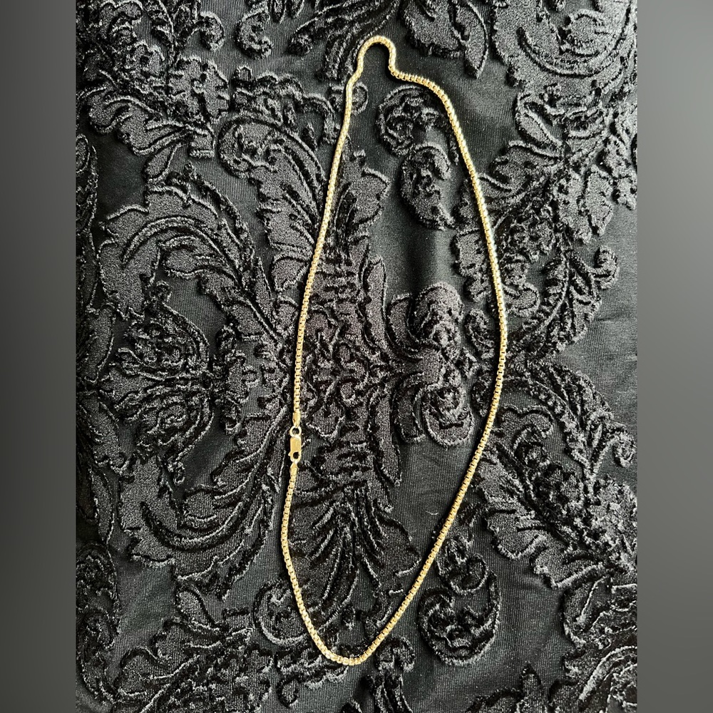 Jaxxon- Round Box Chain 2.5mm  22”